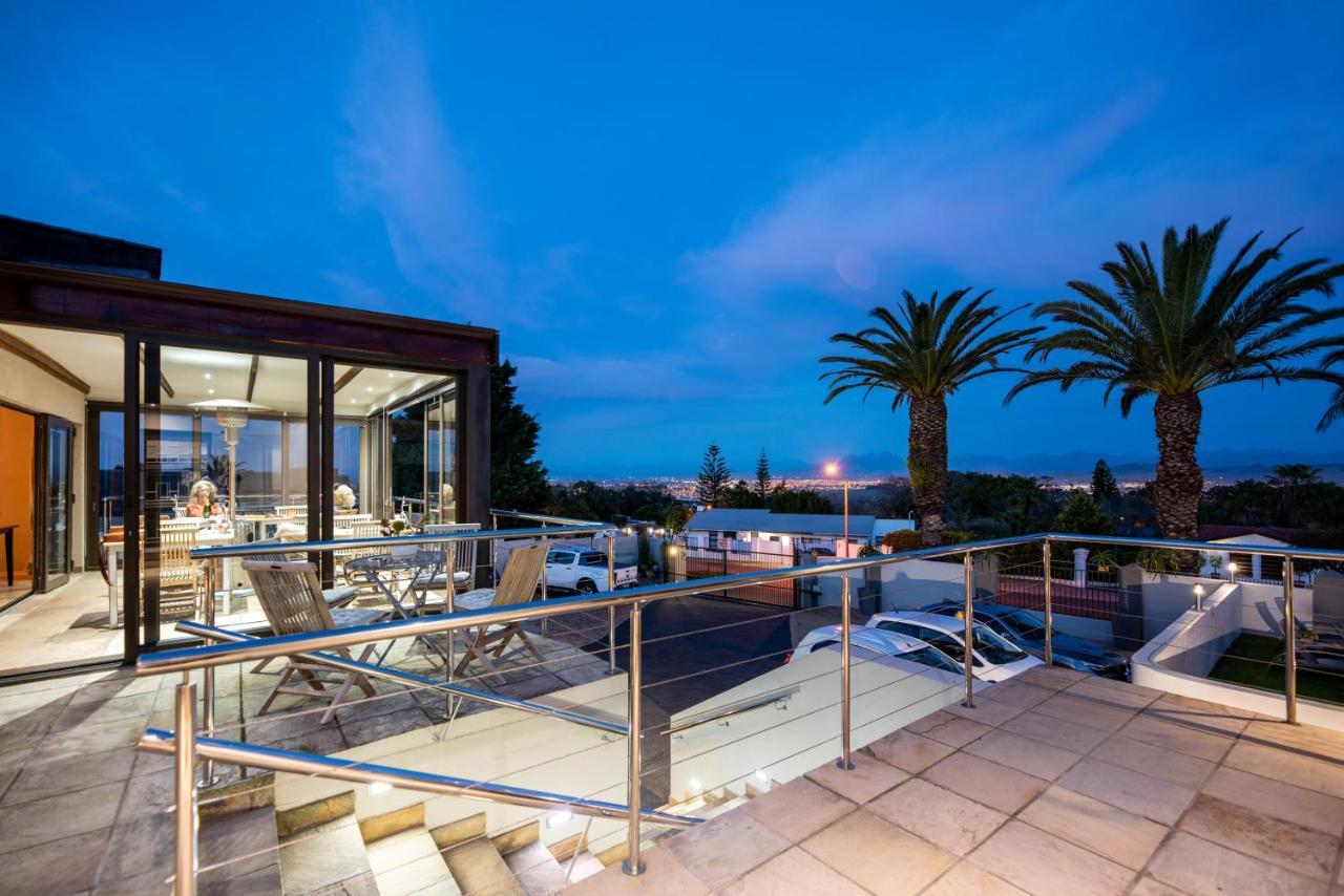 Four Palms Accommodation Дърбанвил Екстериор снимка