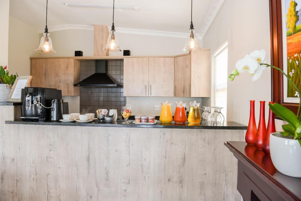 Four Palms Accommodation Дърбанвил Екстериор снимка