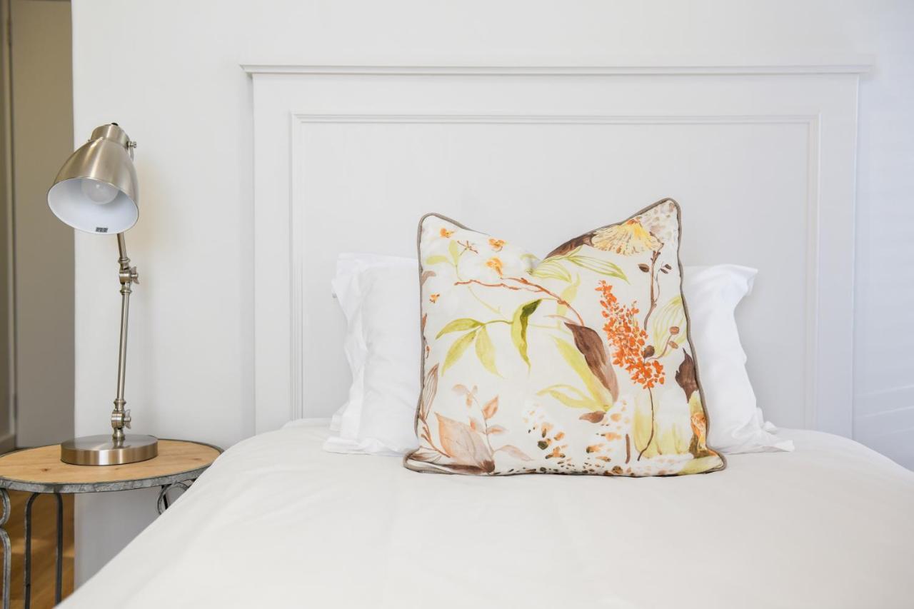 Four Palms Accommodation Дърбанвил Екстериор снимка